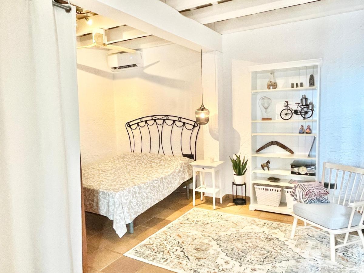 Villa Only Adults 2 Pax - Piscina Privada - A/C - Wifi - Bbq Blanes Bagian luar foto